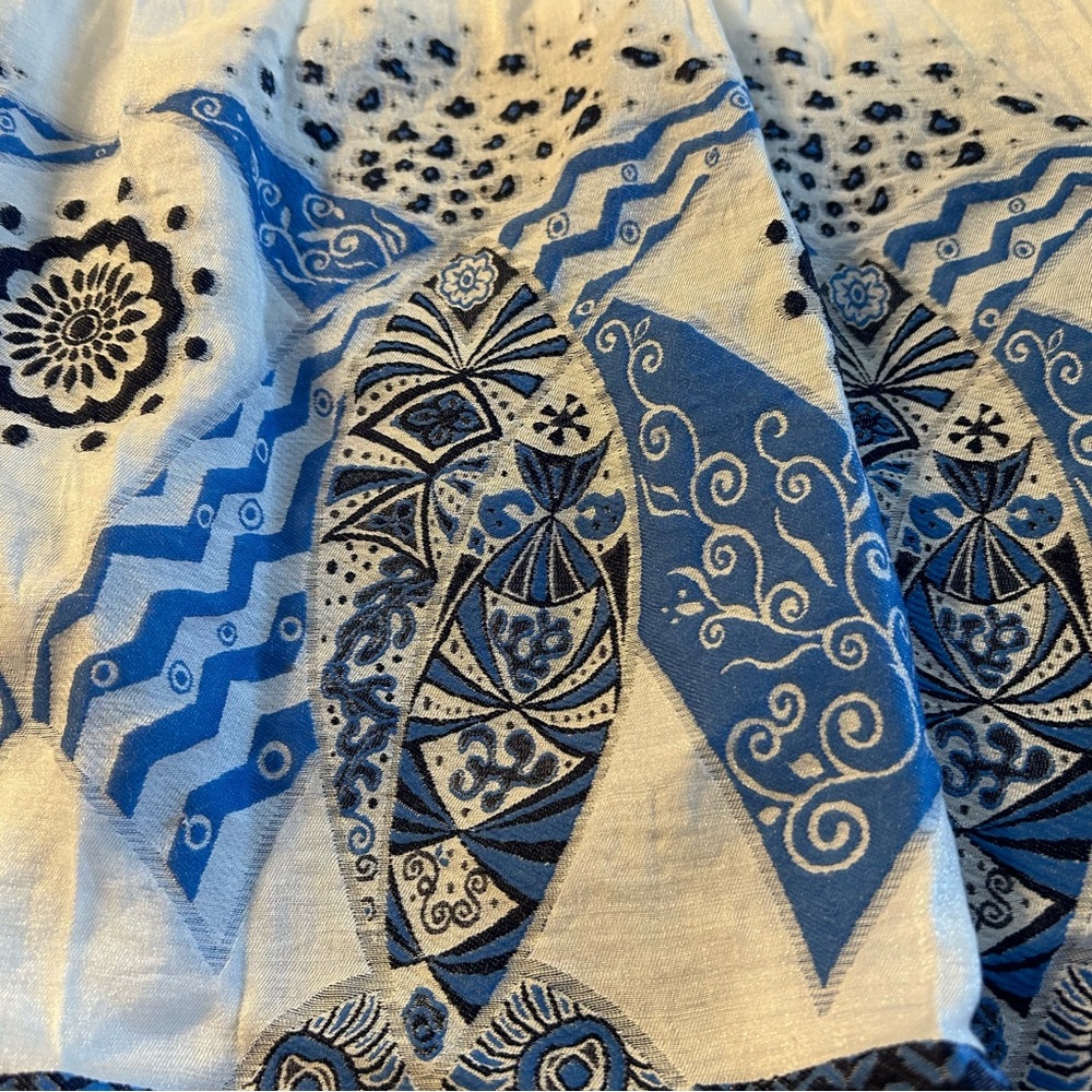 Coldwater Creek white and blue patterned full skirt size M smocked waist - Picture 2 of 8
